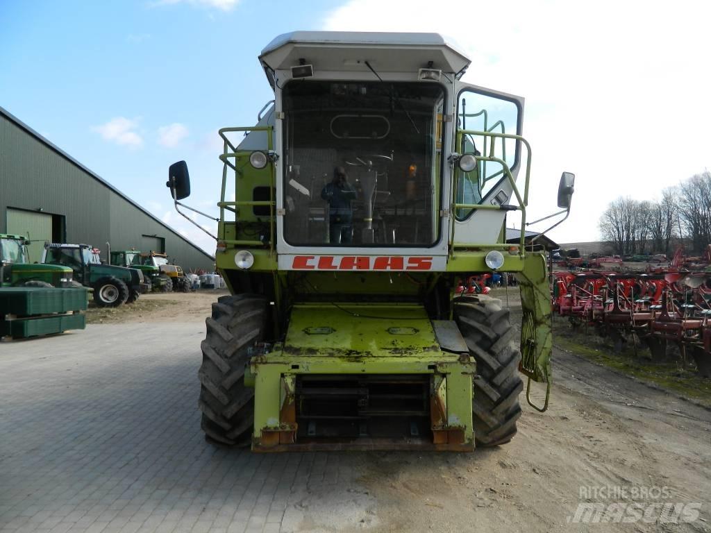 CLAAS Dominator 86 Moissonneuse batteuse