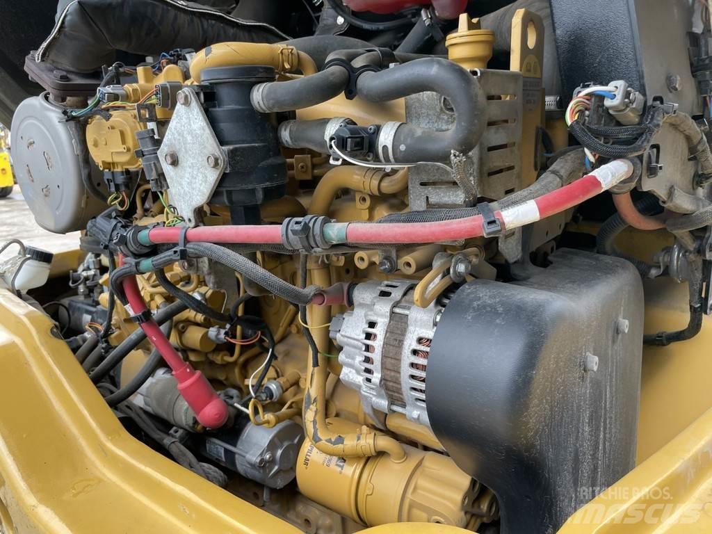 CAT 907M Chargeuse sur pneus