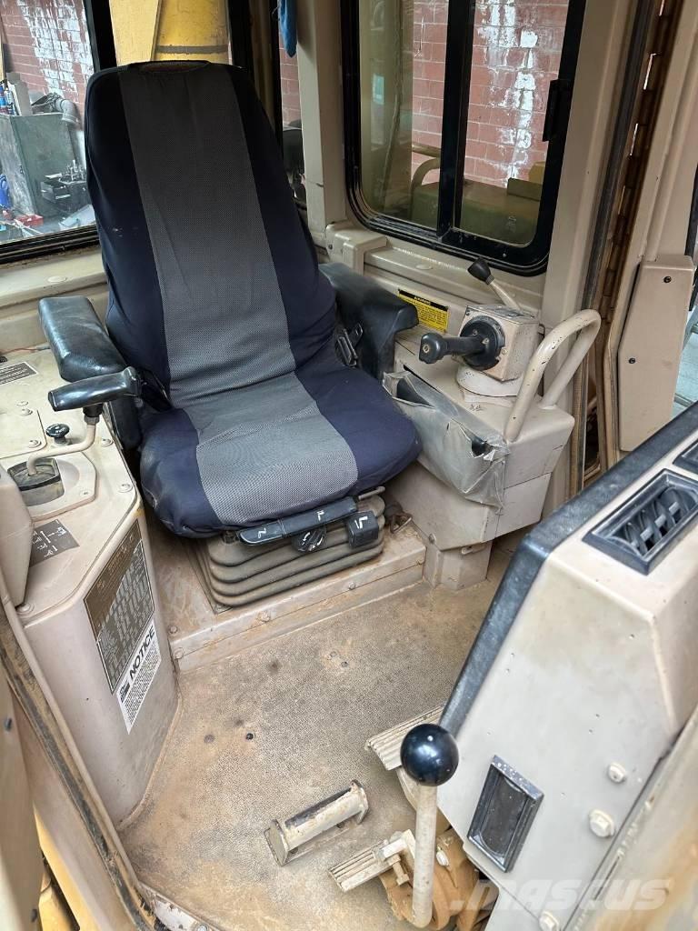 CAT D 6 H II Bouteurs sur chenilles