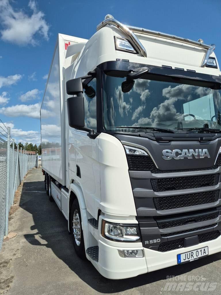 Scania R 590 Camion Fourgon