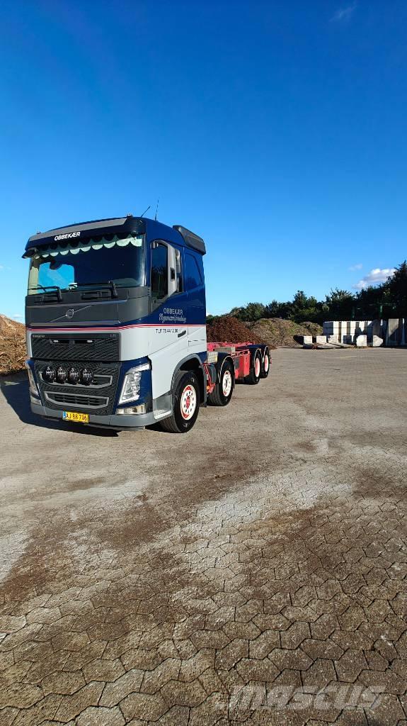 Volvo FH 500 8x4 Camion ampliroll