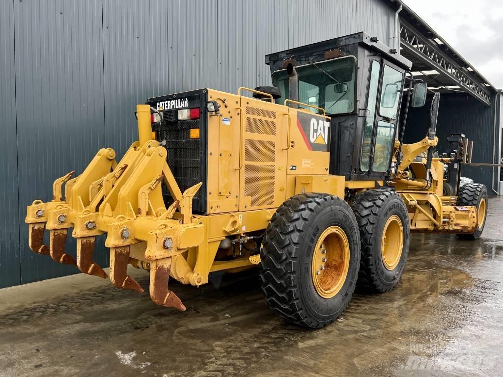 CAT 140K Niveleuse