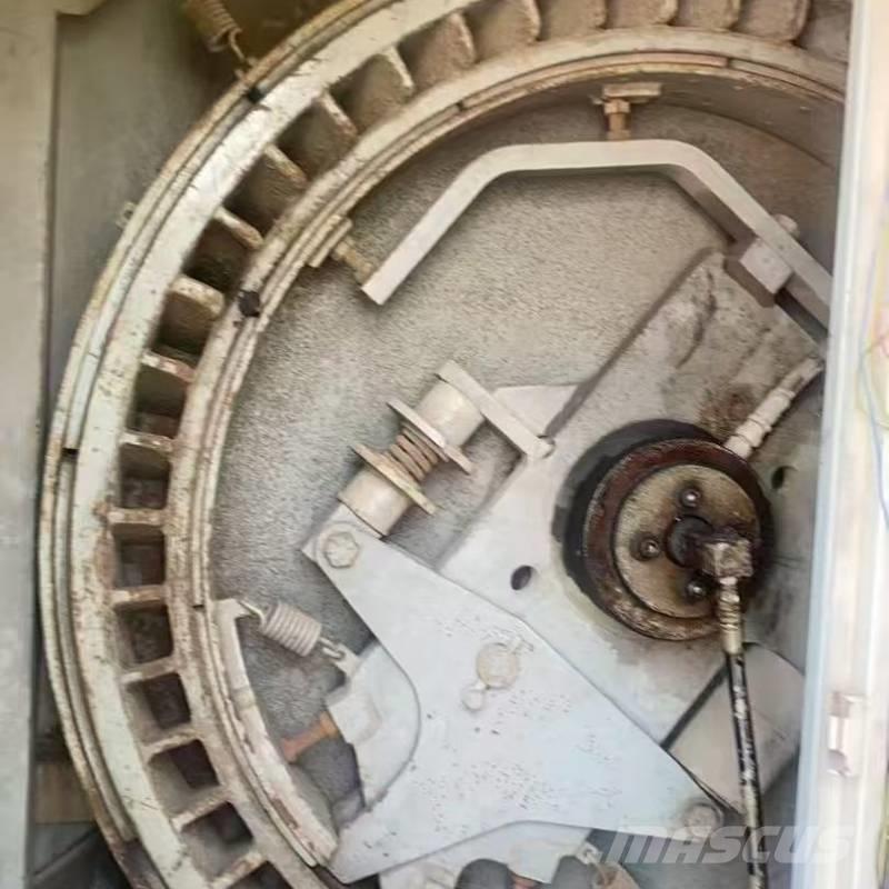 Kobelco 7150 Grue sur chenilles