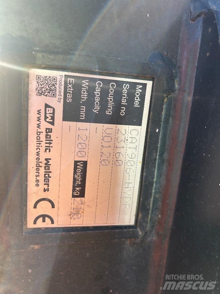CAT 906M Chargeuse sur pneus