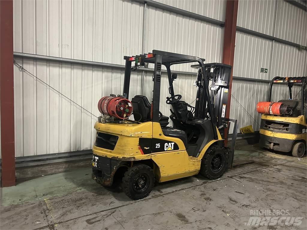 CAT GP25NT Chariots GPL