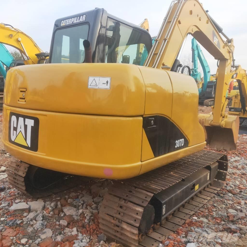 CAT 307 D Pelle sur chenilles