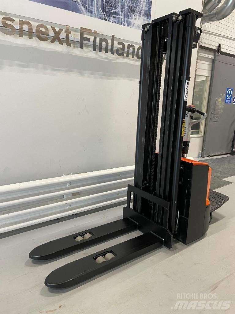 Rocla SPE12 Gerbeurs Automoteurs