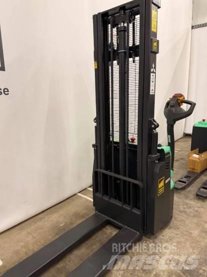 Mitsubishi SBP12QLDI Gerbeur accompagnant