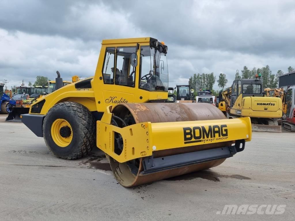 Bomag BW 213 D H-4 Rouleaux monocylindre