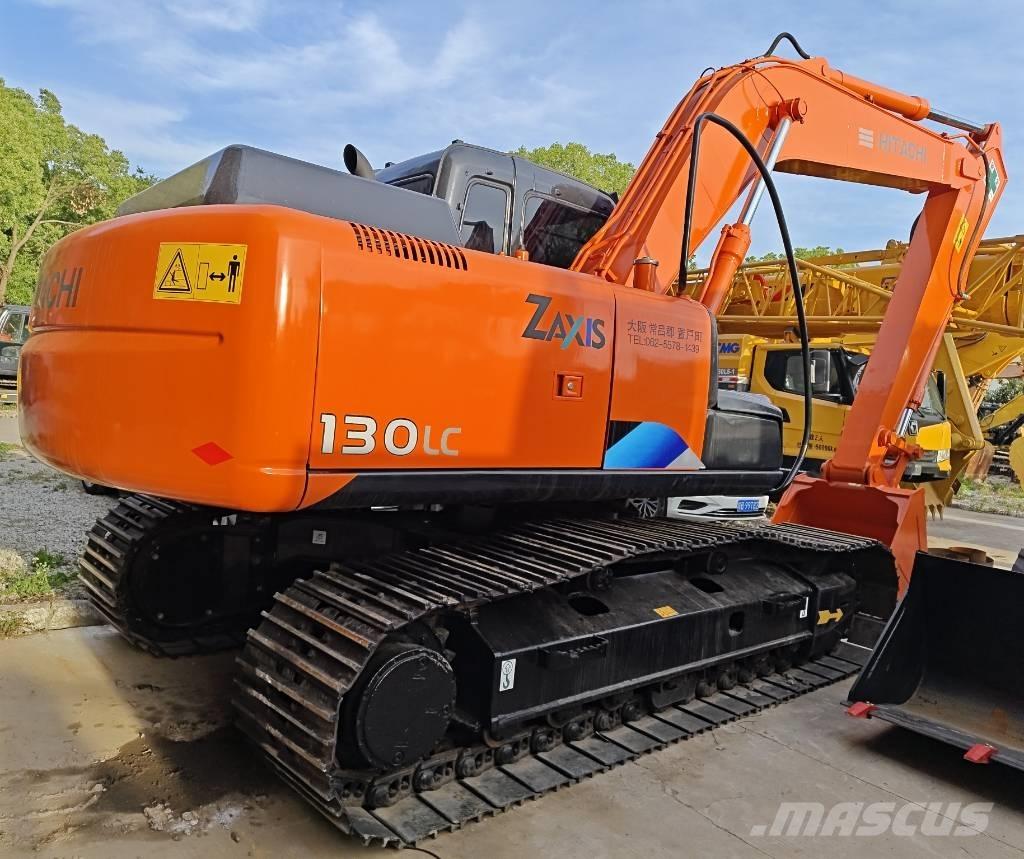 Hitachi ZX 130 LC Pelle sur chenilles