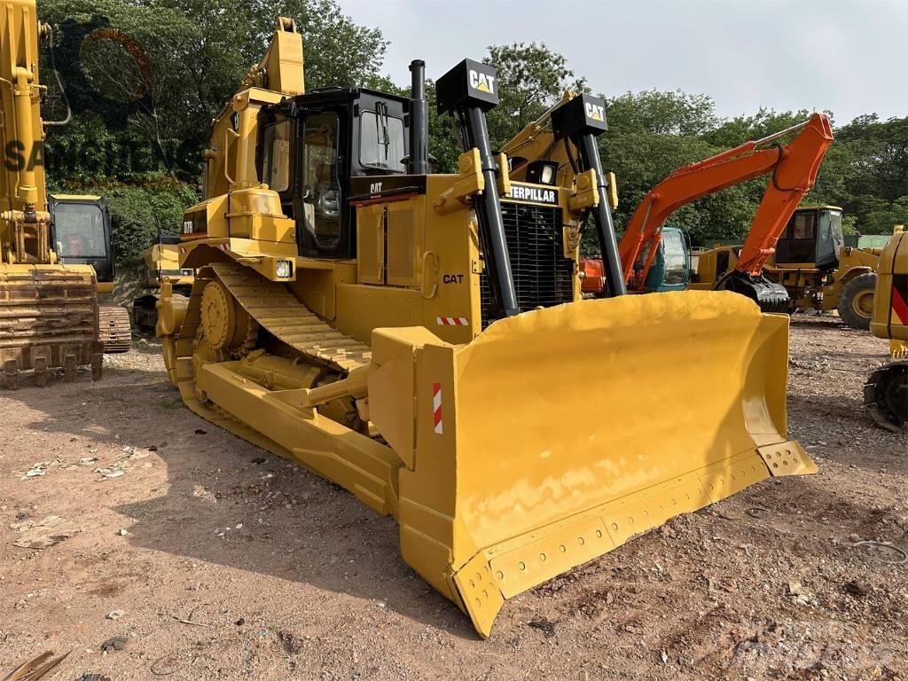 CAT D 7 R Bouteurs sur chenilles