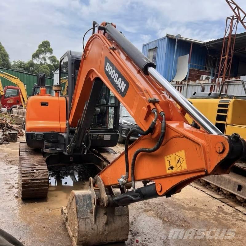 Doosan 60-9c Pelle sur chenilles