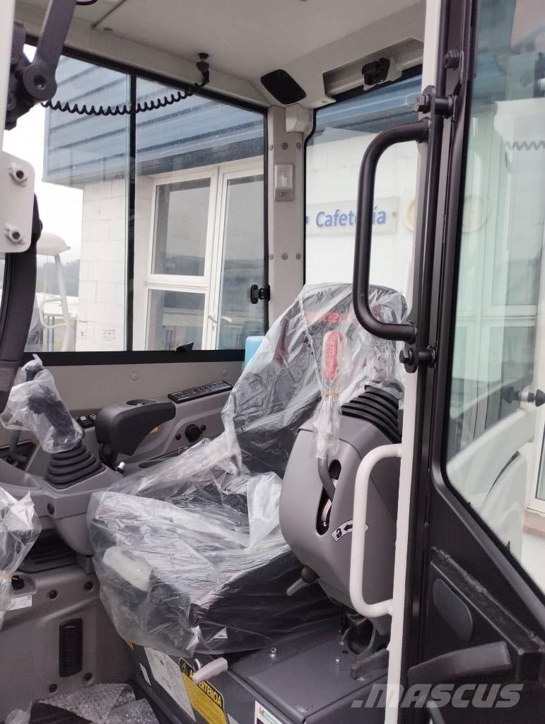 Takeuchi TB 325 R Mini pelle < 7t