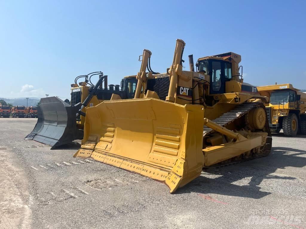 CAT D 10 Bouteurs sur chenilles