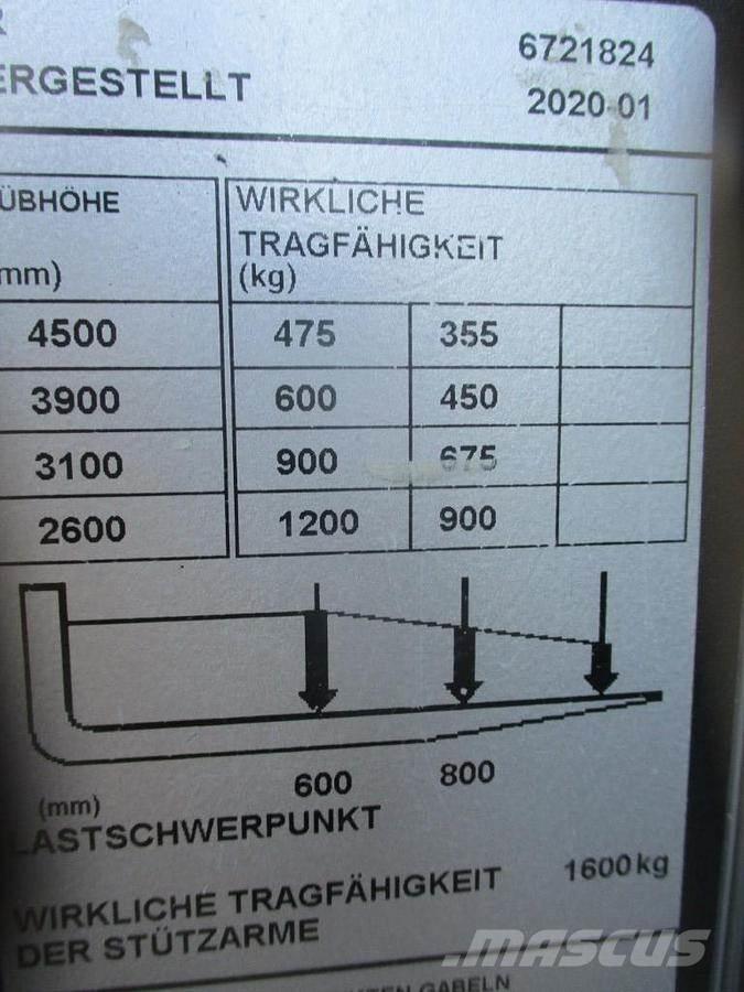 Toyota SWE 120L Gerbeur accompagnant