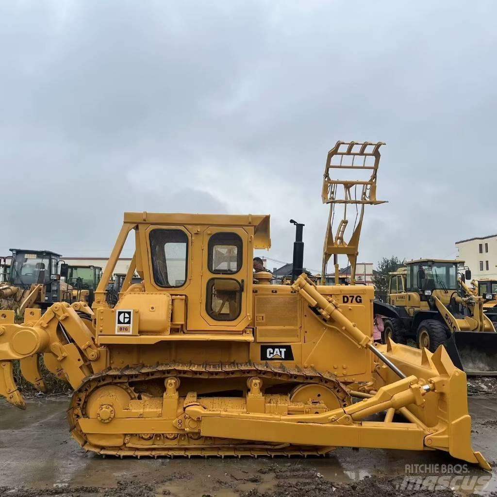 CAT D 7 G Niveleuse