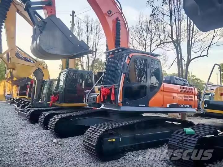 Doosan DX 300 LC Pelle sur chenilles