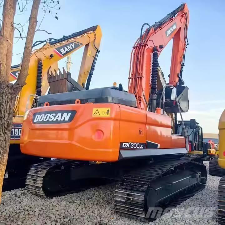 Doosan DX 300 LC Pelle sur chenilles