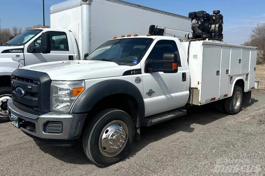 Ford F 550 XL SD Grue sur chenilles