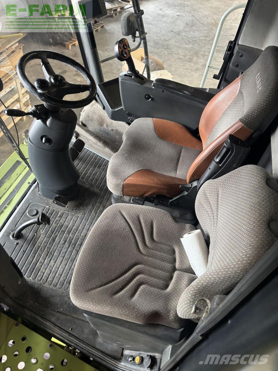 CLAAS lexion 520 Moissonneuse batteuse