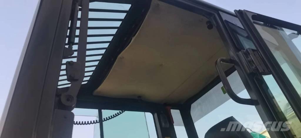 Komatsu 56-7 Pelle sur chenilles