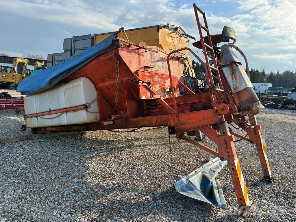  Salt spreader Sableuse et saleuse