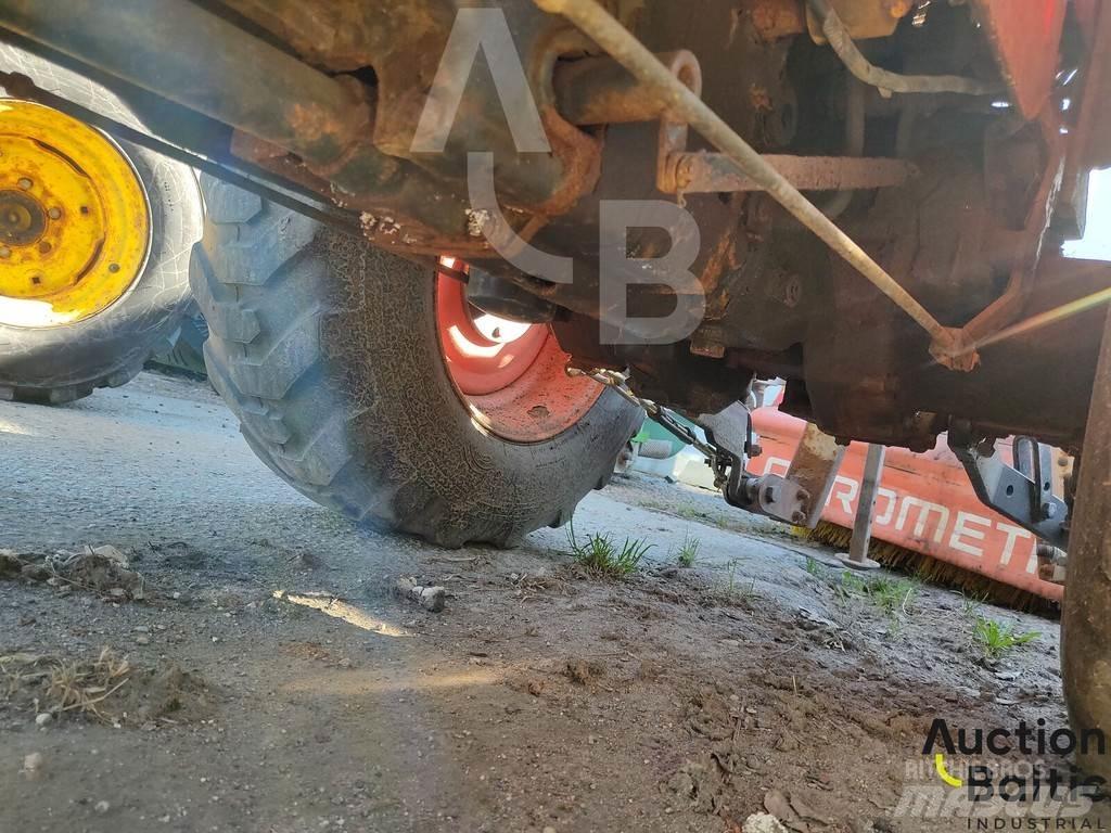 Kioti CK 2810 Tracteur