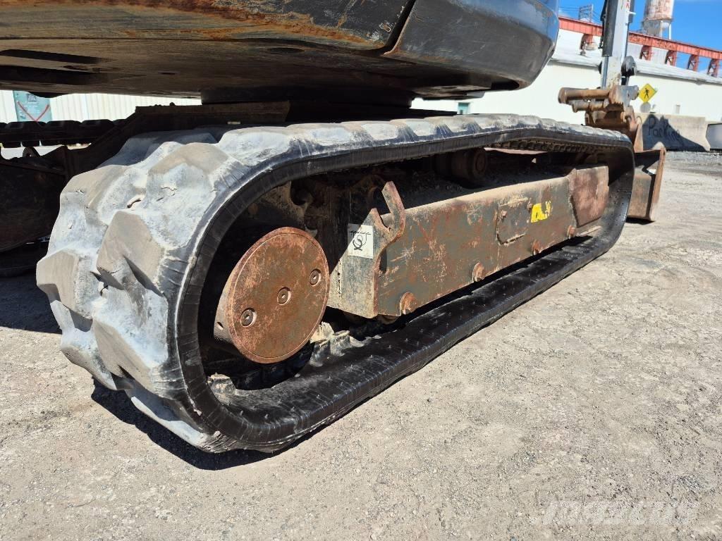 Bobcat E 32 Mini pelle < 7t