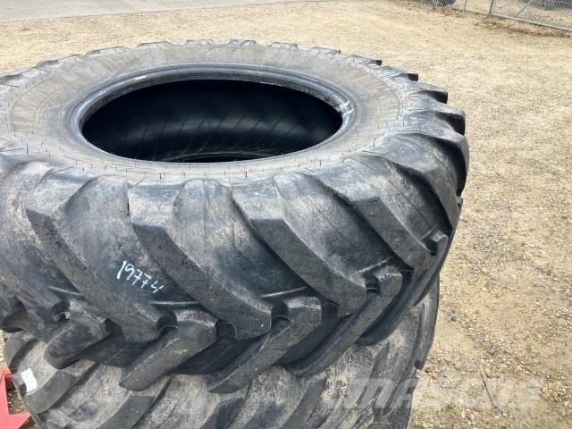  - - - 440/80R28 Pneus, roues et jantes