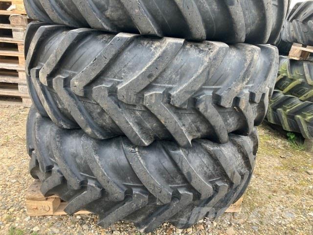 - - - 440/80R28 Pneus, roues et jantes