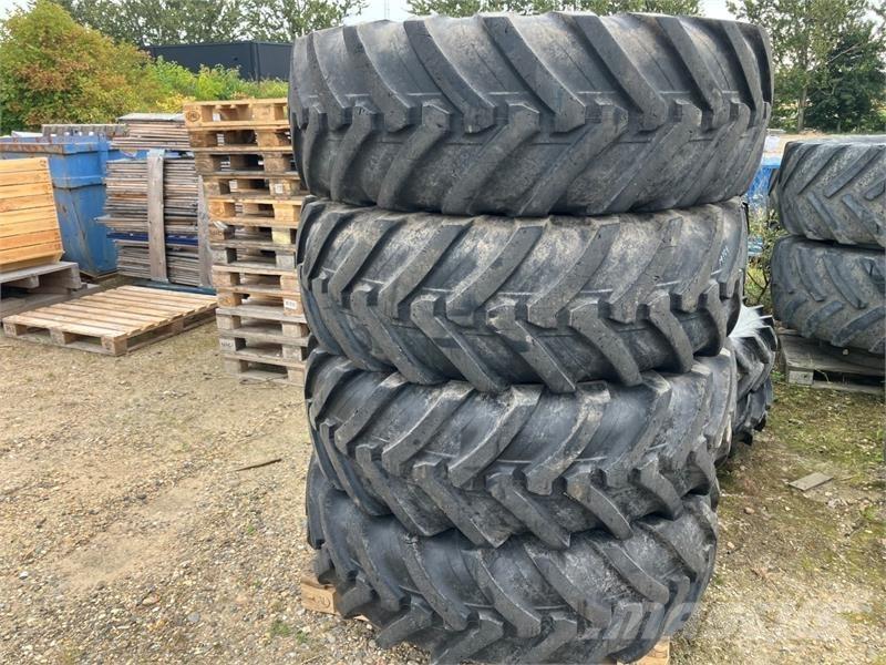  - - - 440/80R28 Pneus, roues et jantes