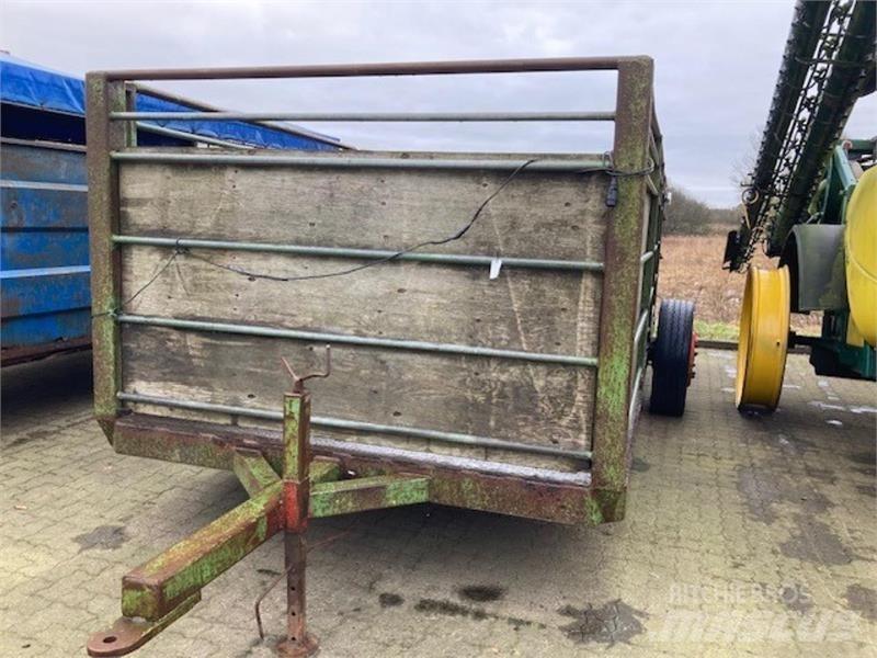  - - - Kreaturvogn Autre remorque agricole