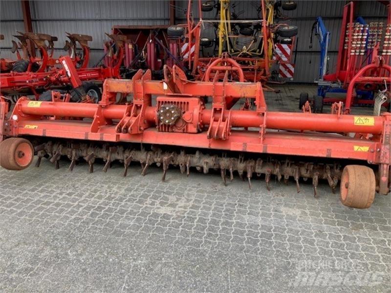 Kuhn 4M FRÆSER Déchaumeur, cultivateur