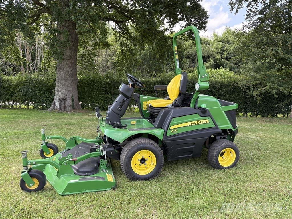 John Deere 1570 Tondeuses montées