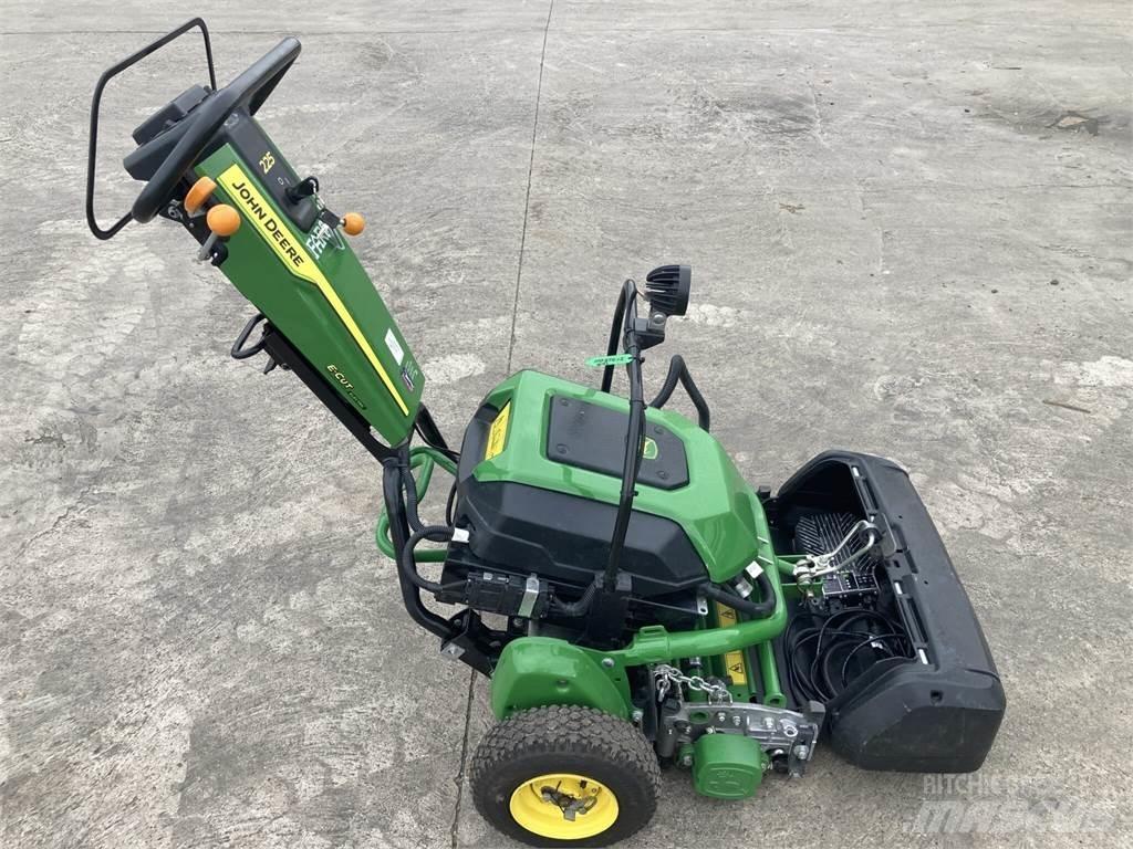 John Deere 225 E-cut Tondeuses à conducteur marchant