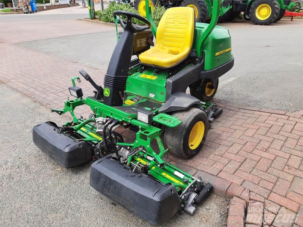 John Deere 2500EH Tondeuses à conducteur marchant