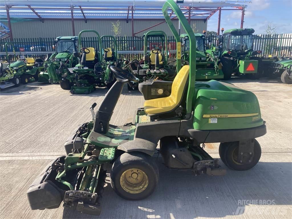 John Deere 2500EH Tondeuses à conducteur marchant