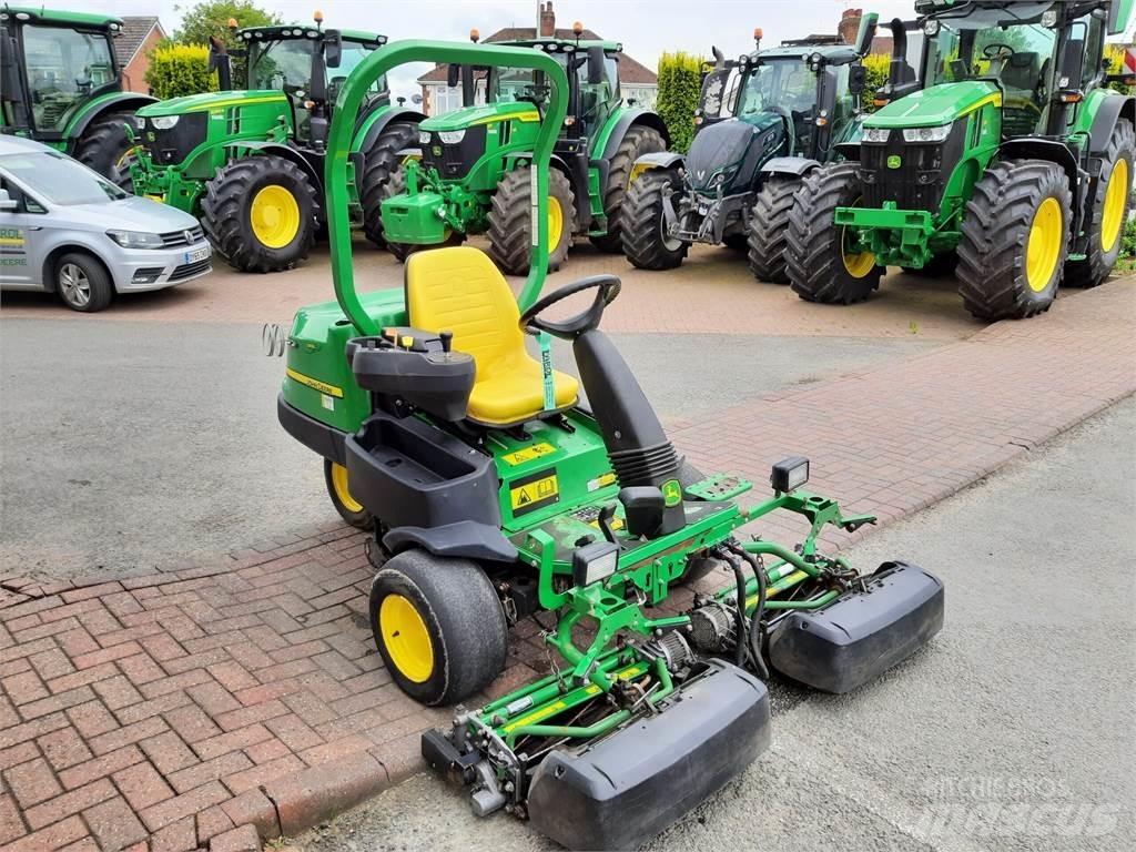 John Deere 2500EH Tondeuses à conducteur marchant