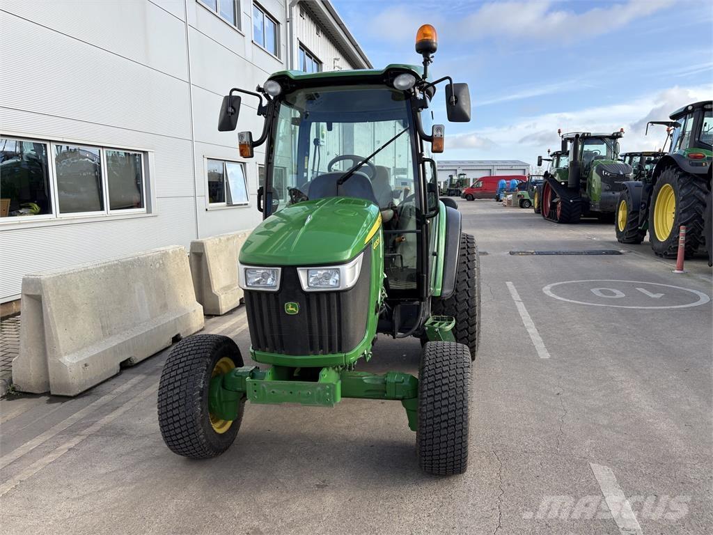 John Deere 4052R Micro tracteur