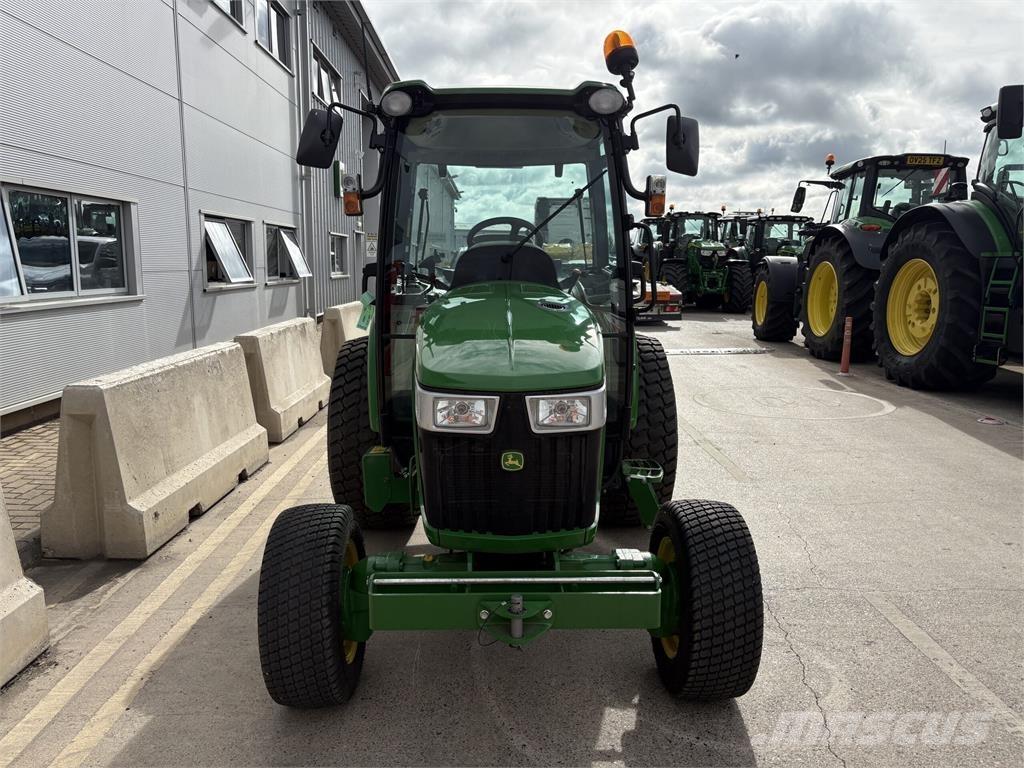 John Deere 4066R Micro tracteur