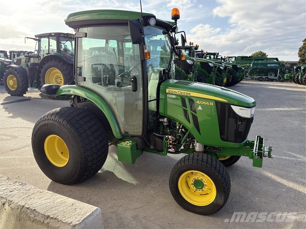 John Deere 4066R Micro tracteur