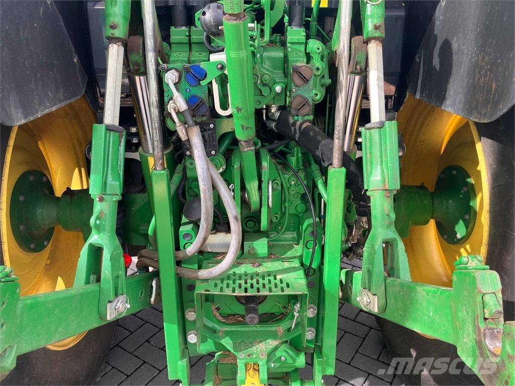 John Deere 6110M Tracteur