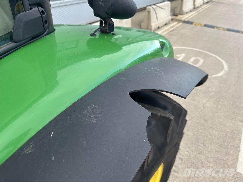 John Deere 6135R Tracteur