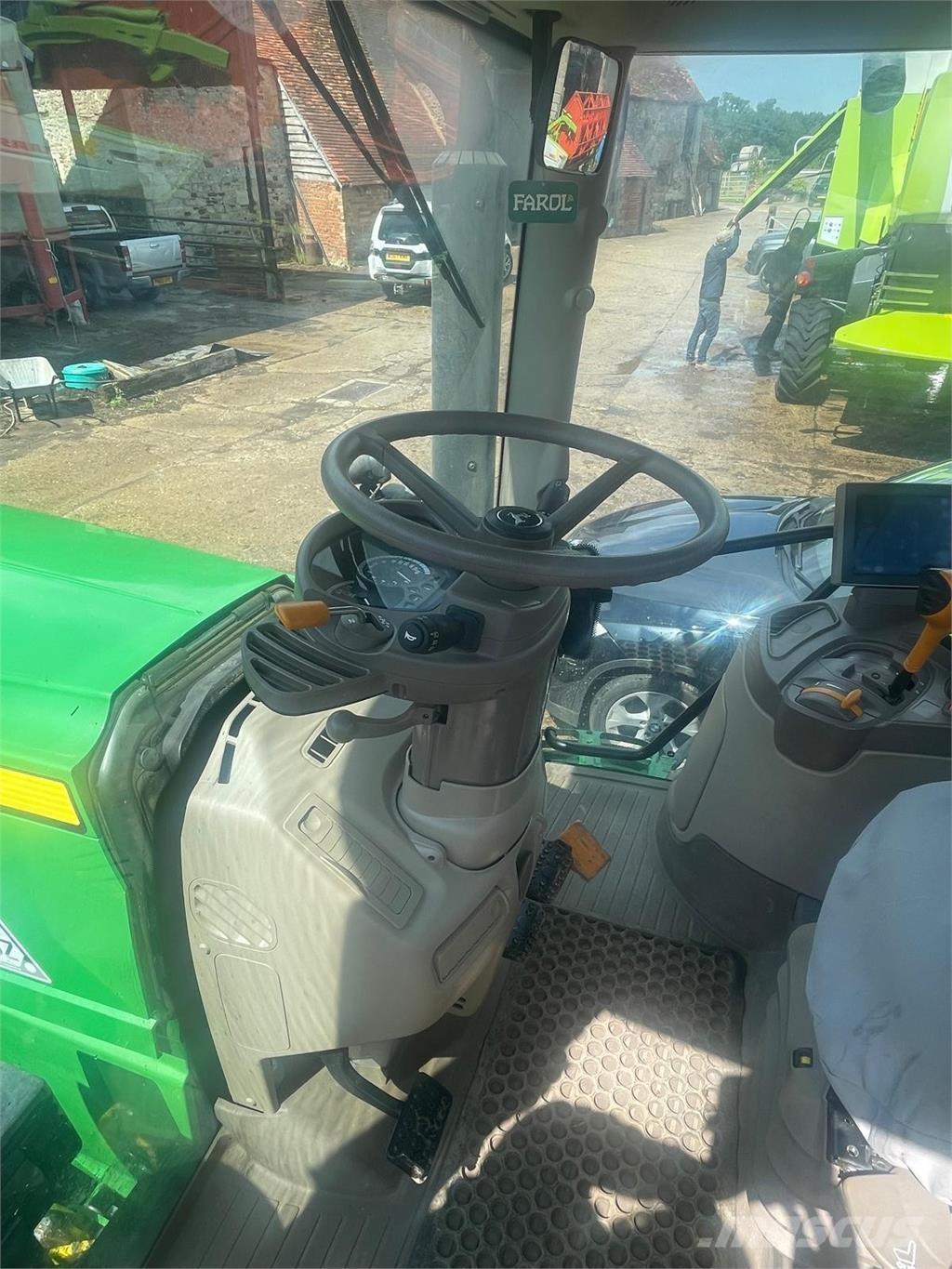 John Deere 6155R Tracteur