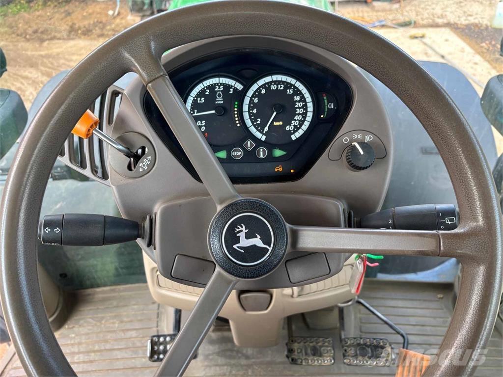 John Deere 6215R Tracteur