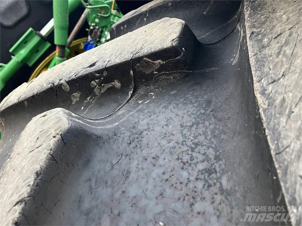 John Deere 6215R Tracteur