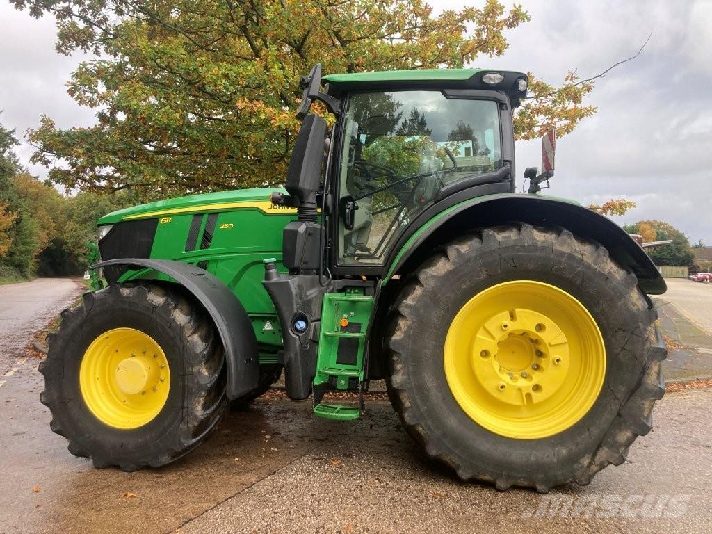 John Deere 6R 250 Tracteur