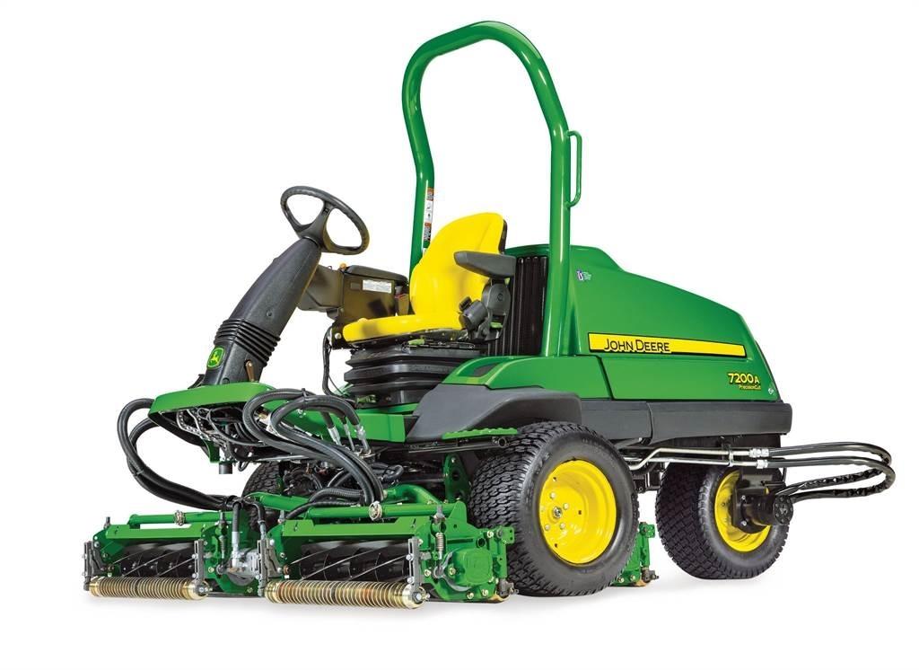 John Deere 7200A Tondeuses à conducteur marchant