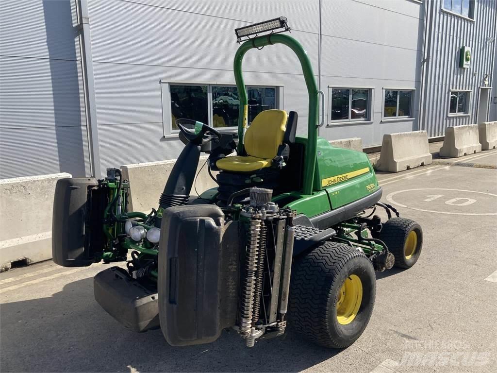 John Deere 7500AE Tondeuses à conducteur marchant