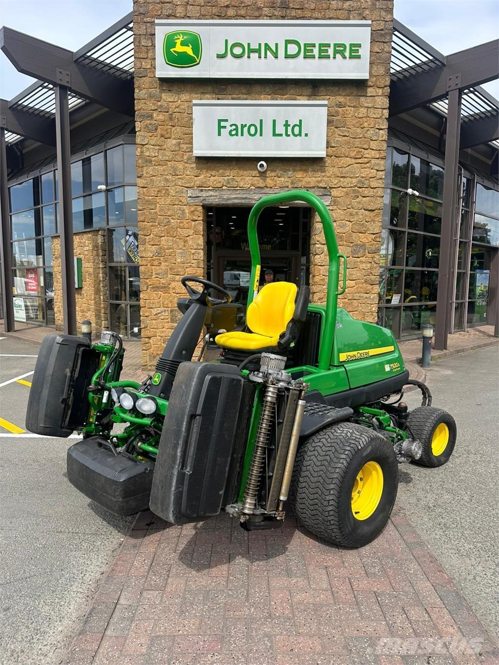 John Deere 7500AE Tondeuses à conducteur marchant